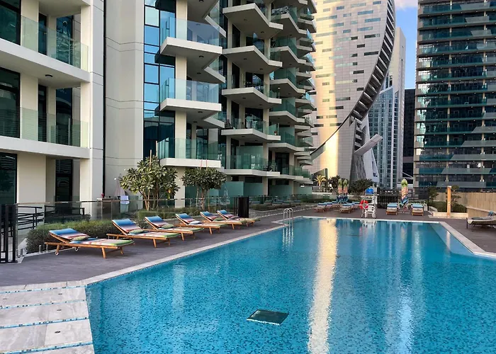 Simply Comfort In Missoni Top Floor With Sea, Canal And Burj Khalifa Views