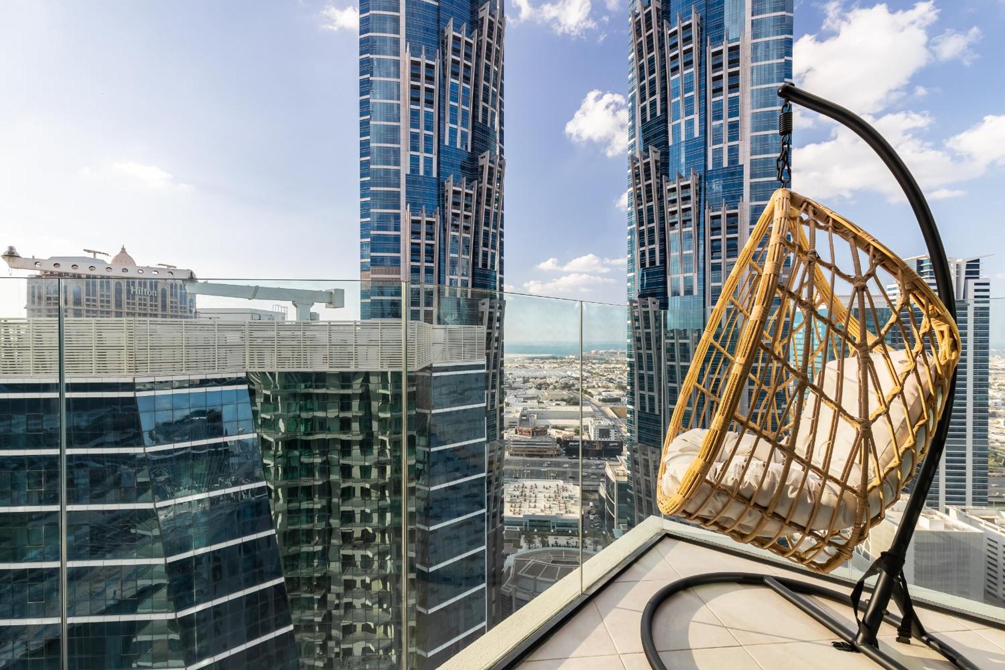 شقة Simply Comfort In Missoni Floor With Sea, Canal And Burj Khalifa Views دبي